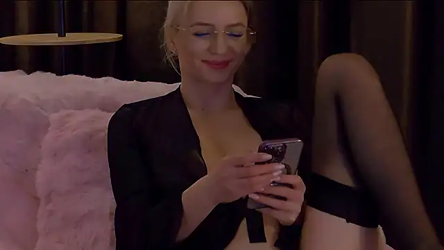 Онлайн чат XXX TinaHarley