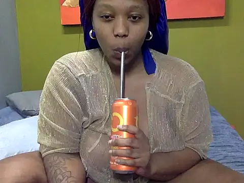 GoldenPussyXOXO Chat XXX in diretta