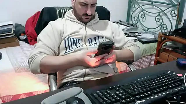 Italian_dark_desire's Webcam Show