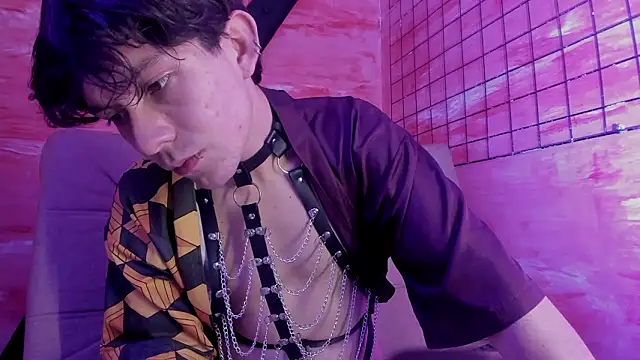 Eliot_X Show in webcam