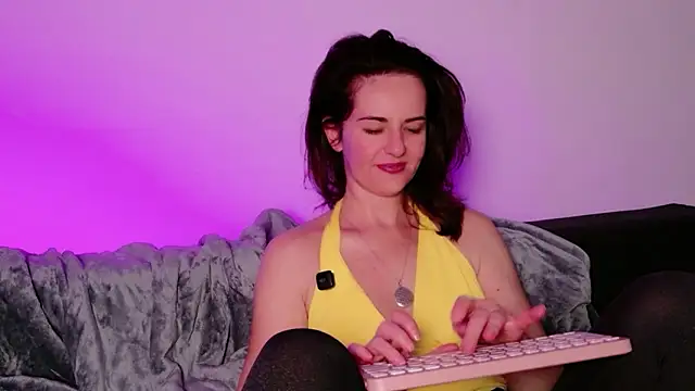 Witch_in_Velvet: απευθείας συνομιλία ΧΧΧ