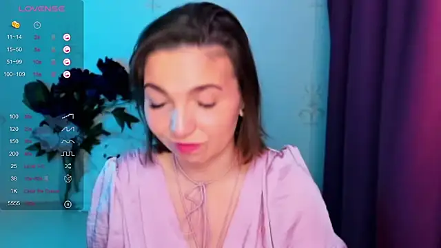 แชท XXX สดของ KindHazelHere_