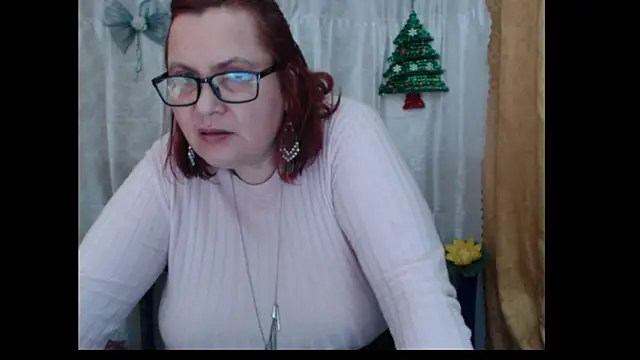 PlayfullMature Chat XXX live