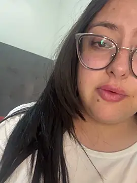 MileyGia 在線直播表演