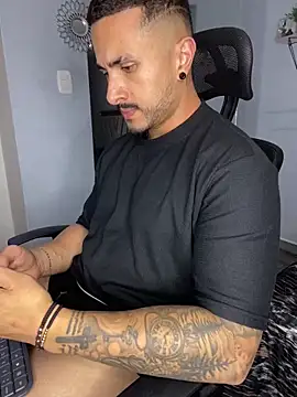 ALEXXX_KING: απευθείας συνομιλία ΧΧΧ