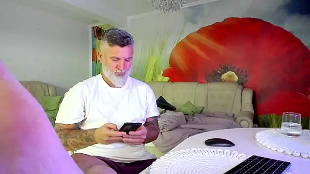 BlowMyXXL's Live XXX Chat