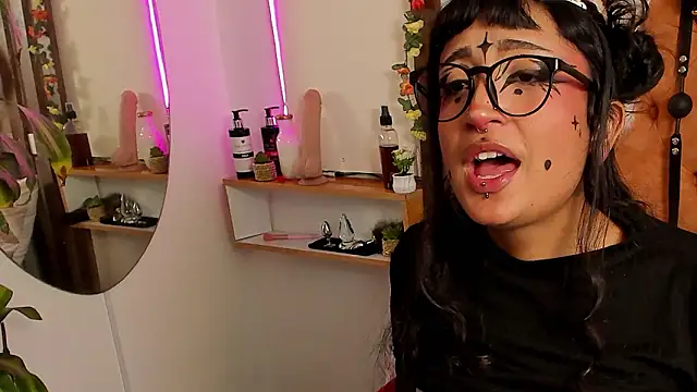 Chat XXX ao vivo de MeowMota_