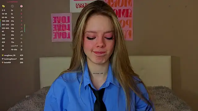 TiffinyMergistのライブXXXチャット