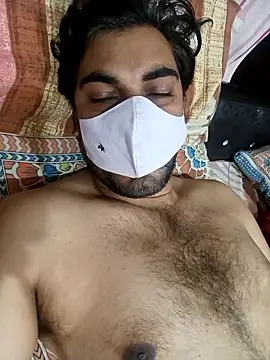 Boobsloverboy0982 即時 XXX 聊天