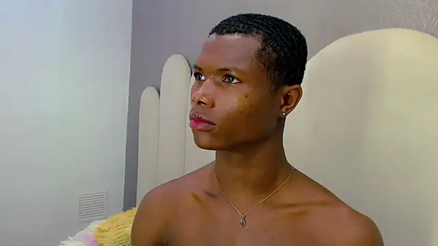 joel_blackcock's Live XXX Chat