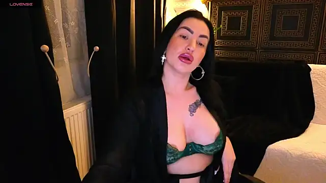 AeloryaのライブXXXチャット