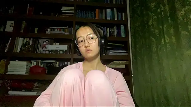 LinaClous 现场XXX聊天