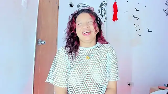 XXX chat uživo modela Emily_Coper18