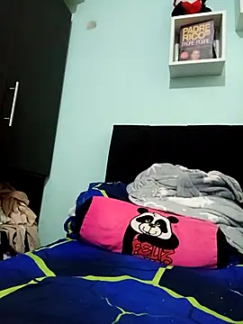 XXX chat uživo modela Queen_lorena