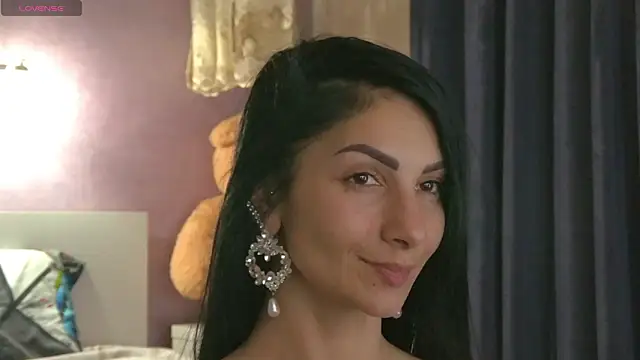 EvelynAishaのライブXXXチャット