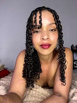 XXX chat uživo modela Yasmin777_