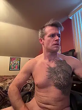 Chatroom XXX en direct de DILFiGuess1