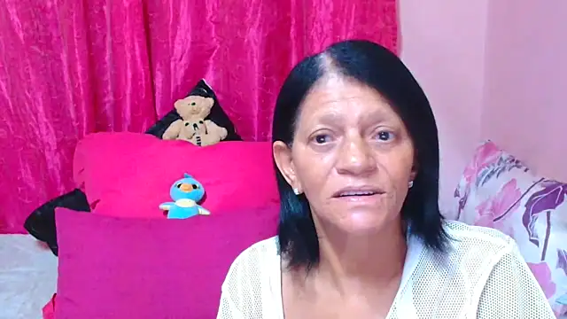 SLUTTYROXYのライブXXXチャット