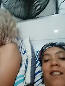 Webkamerová show 2Juicy_pussy