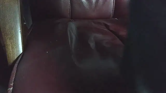 hairyandtiny Adlı Modelin Canlı XXX Sohbeti