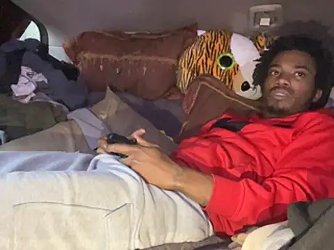 SlimeCrownzOut5's Live XXX Chat