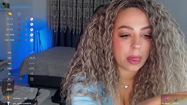 _Just_a_queen_3's Live XXX Chat