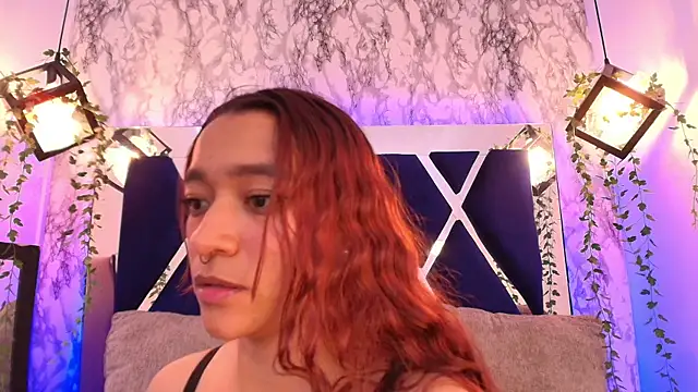 charlotte_bluee's Live XXX Chat