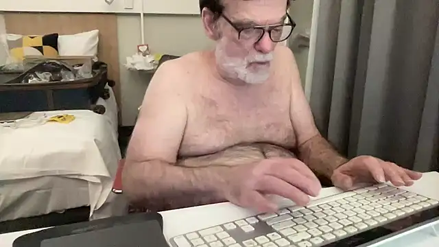 coach-karl's Live XXX Chat