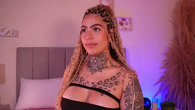 curvyliciousss' Live XXX Chat