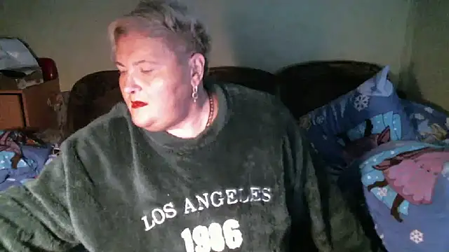 Lana555 即時 XXX 聊天