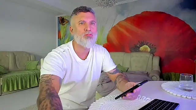 BlowMyXXL's Live XXX Chat