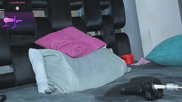 levana1's Live XXX Chat