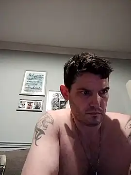 Hixxy_1025のライブXXXチャット