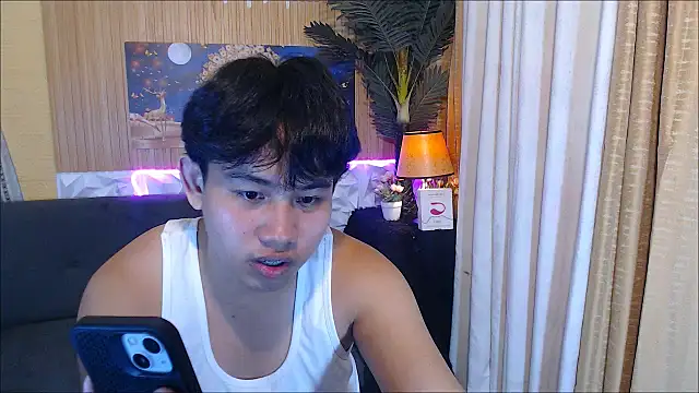 charliebighead 在線直播表演