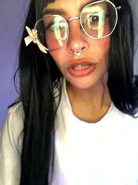 دردشة Luna-Chann الجنسية المباشرة