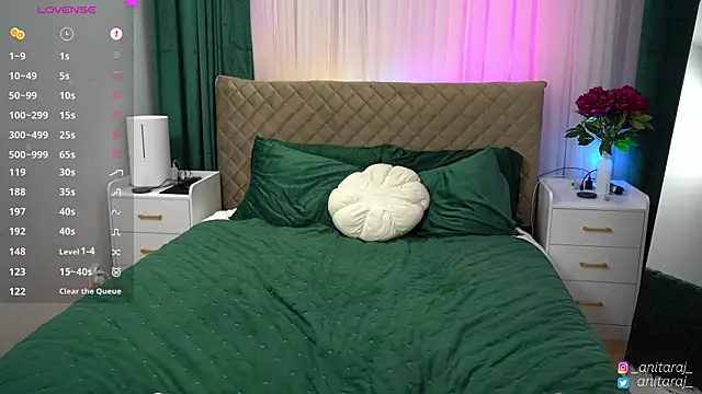 anitaraj_ élő XXX-chatje