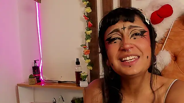 Chat XXX ao vivo de MeowMota_