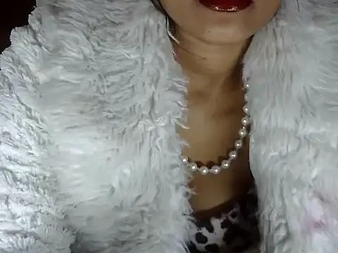 hotee_bhabi's Webcam Show