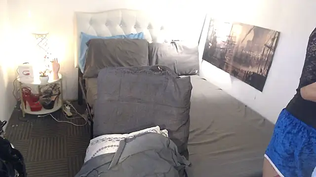 NinaDOM4CUM: απευθείας συνομιλία ΧΧΧ