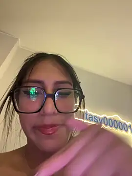 AleFantasy000001Peru's Live XXX Chat