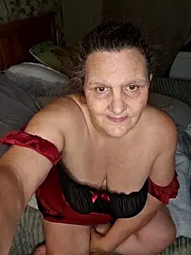 MissQueenBeex's Live XXX Chat