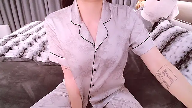 SungkyunnKwan's Live XXX Chat