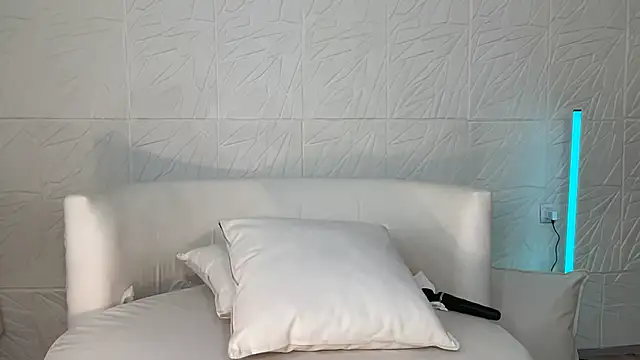 Reyna63's Live XXX Chat