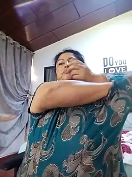 Keyla01_: απευθείας συνομιλία ΧΧΧ