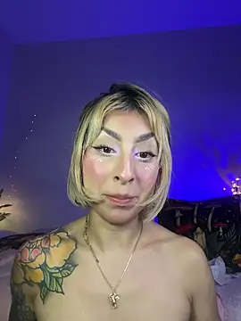 Chatroom XXX en direct de Cinamoonn