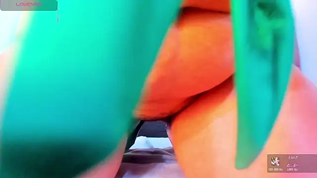 VickyJohnson1 live XXX chat