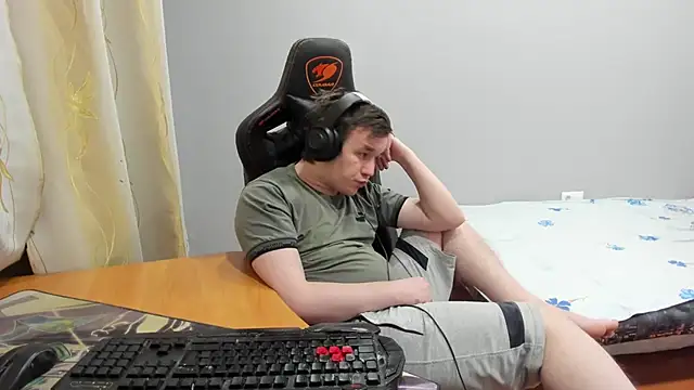 iliaskrislove 现场XXX聊天