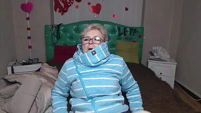 EmiliaGree লাইভ XXX চ্যাট