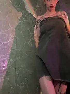 XXX chat uživo modela KittiMissi