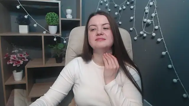 MavkaCute লাইভ XXX চ্যাট